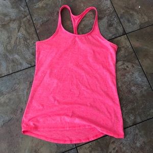 Tank tops size large